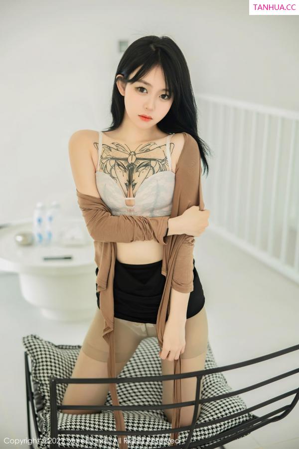 小奶瓶呜呜  [XiuRen]高清写真图 2022.09.14 No.5587 奶瓶第80张图片